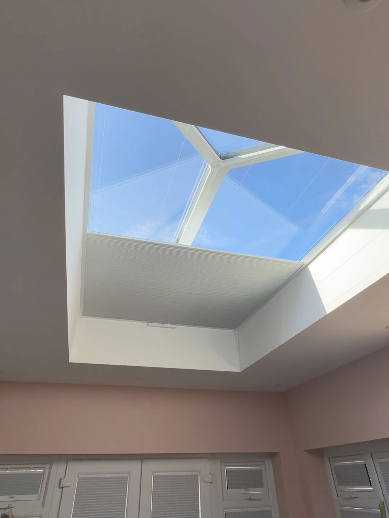 Roof sky lantern window blind